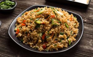 comida china arroz frito